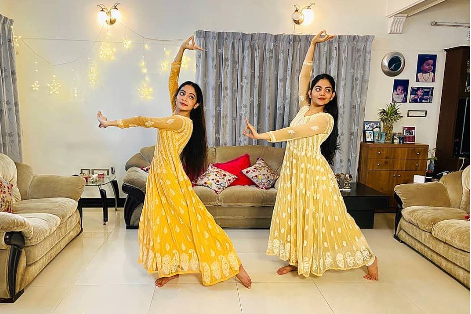 Ahaana and Ishaani dance video viral