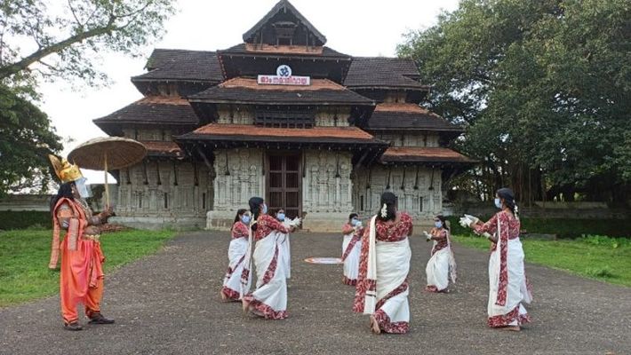 Health workers dance for Covid awareness in Onam