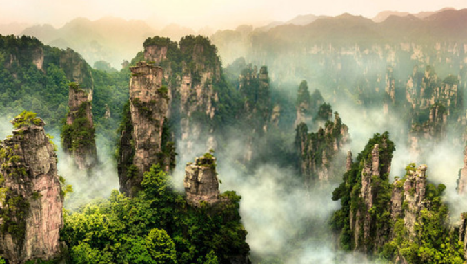 The Scenic world of Tianzi Mountains