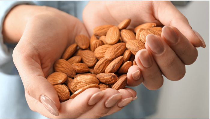10 Powerful Health Benefits of Almonds