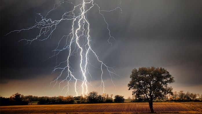 Lightning Safety Tips by Kerala Police