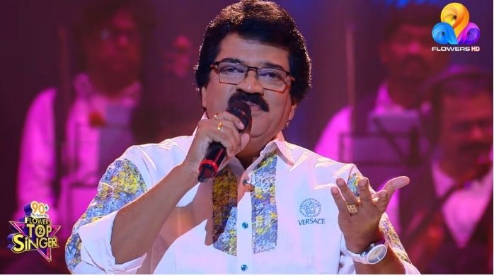 MG Sreekumar singing Oru Mugham Mathram in Flowers Top Singer