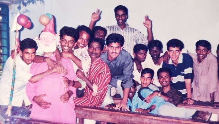 Ramesh Pisharody college life photo with friends